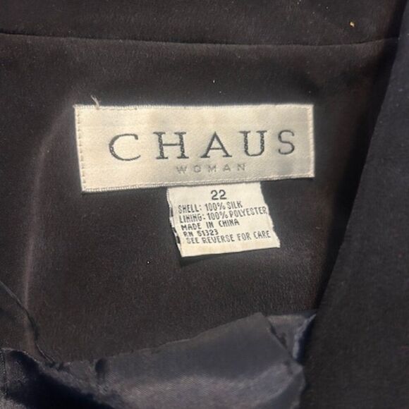 Chaus Woman Navy Blue Silk 4 front buttons short sleeve blazer, size 22 - Picture 4 of 4